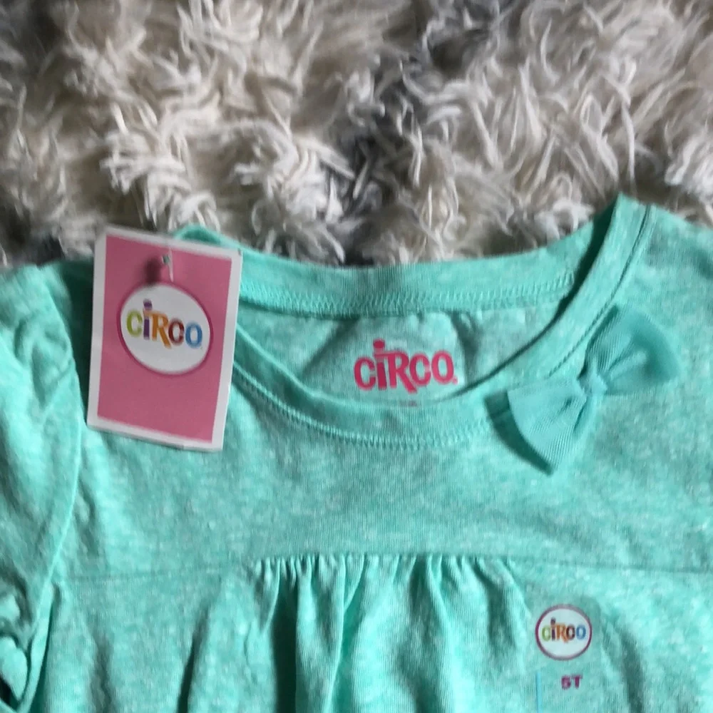 🔥NWT🔥 Circo Girls Long Sleeve T-Shirt - Picture 2 of 6